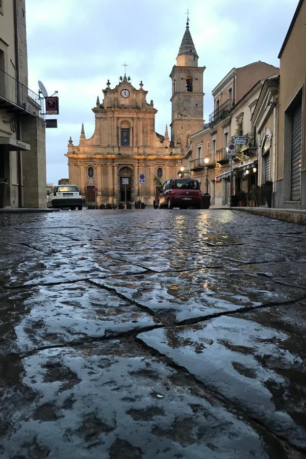 Villa Sopra La Piazza Agira Esterno foto